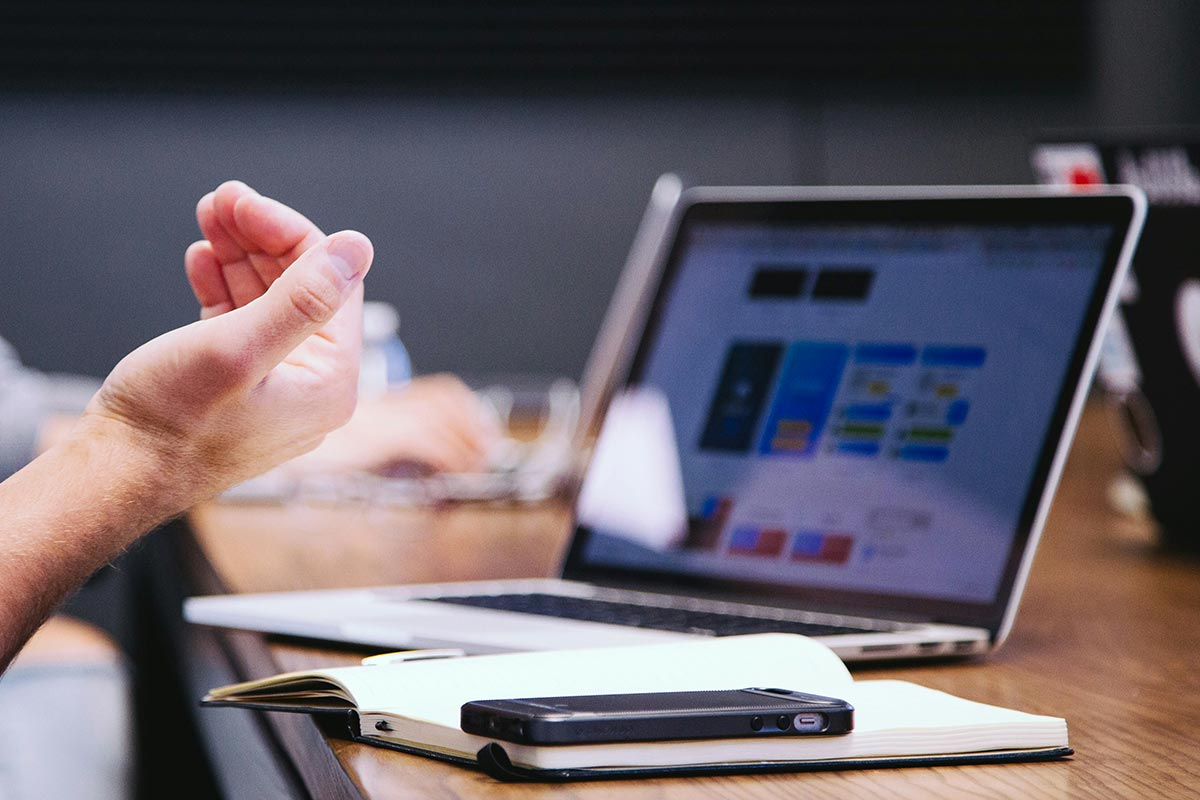 Por que depender só das redes sociais é um risco para quem ainda não criou um site profissional